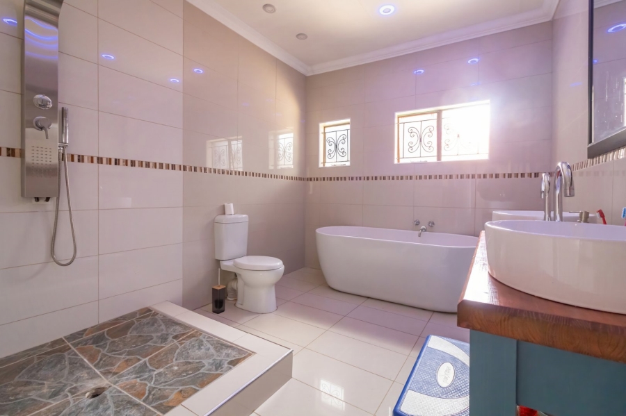 3 Bedroom Property for Sale in Maokeng Free State